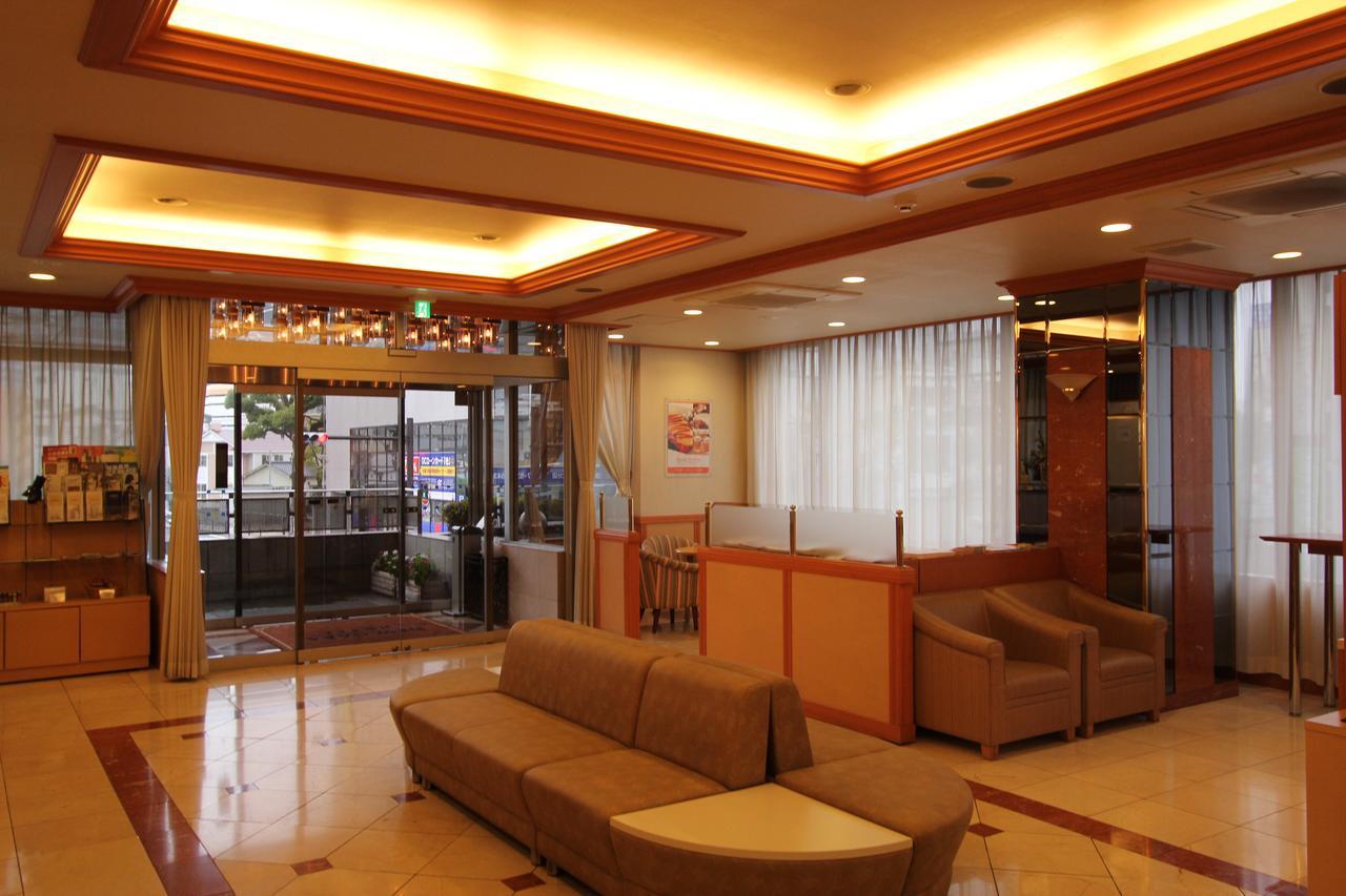 Hotel New Gaea Oitaekimae Екстер'єр фото