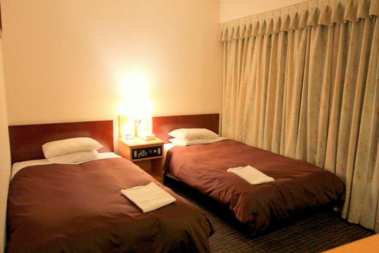Hotel New Gaea Oitaekimae Екстер'єр фото