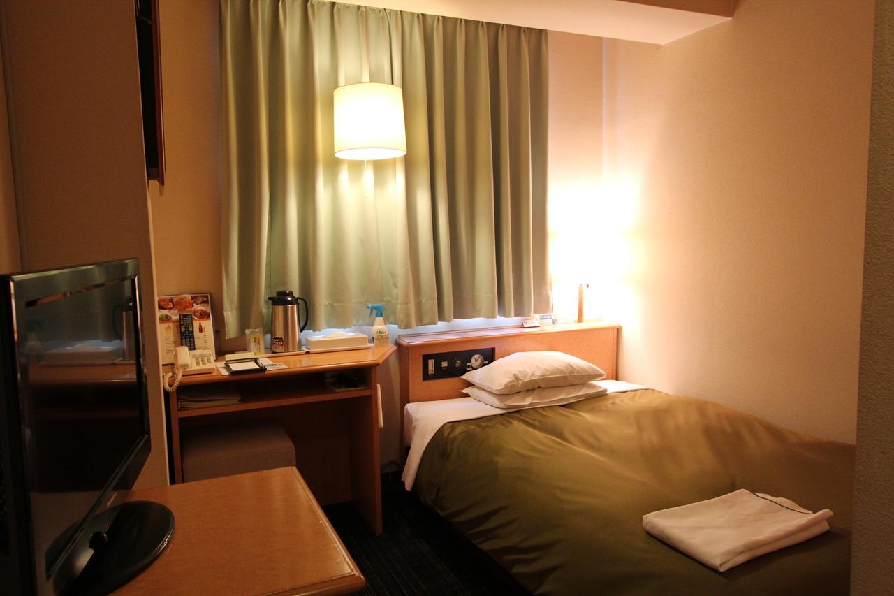 Hotel New Gaea Oitaekimae Екстер'єр фото